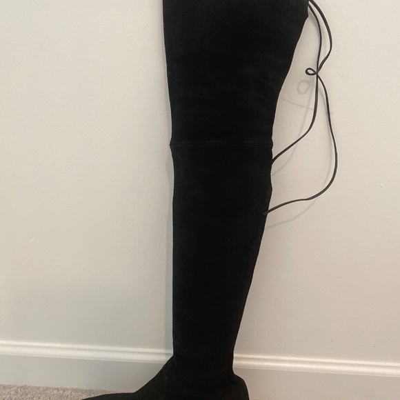 Stuart Weitzman Lowland Black Suede Boot - Picture 4 of 10